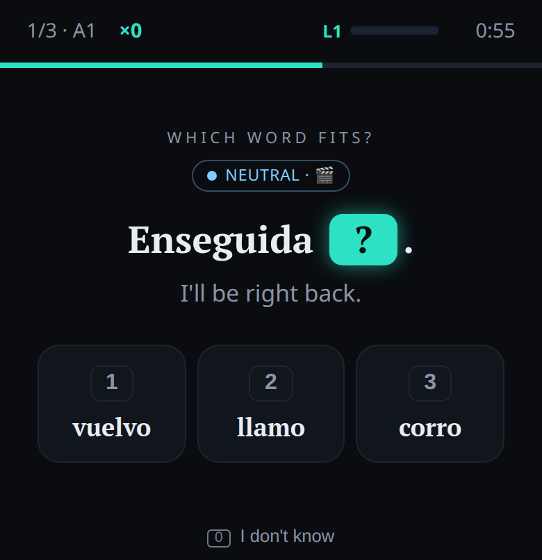A Sprintfluent card: the Spanish line "Enseguida vuelvo" with one word missing, its English meaning underneath, and three choices below it.